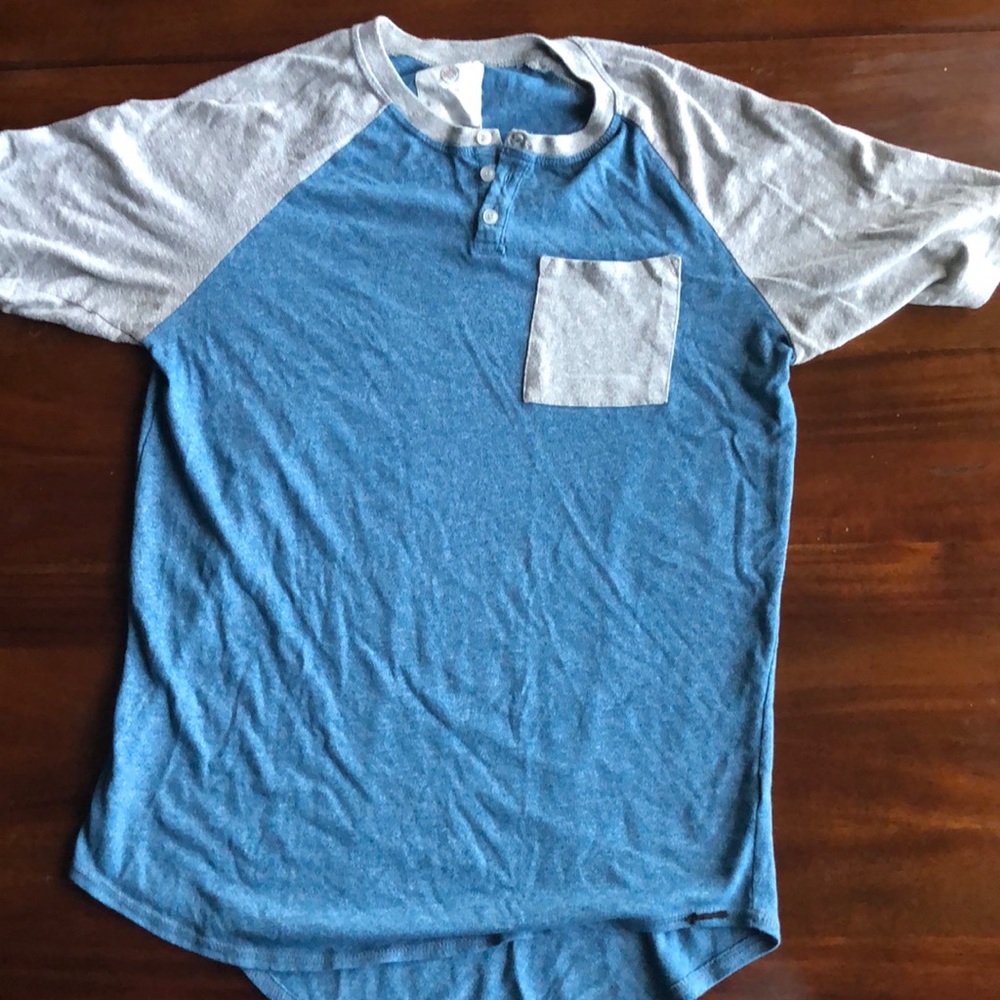 Short sleeve by On the Byas